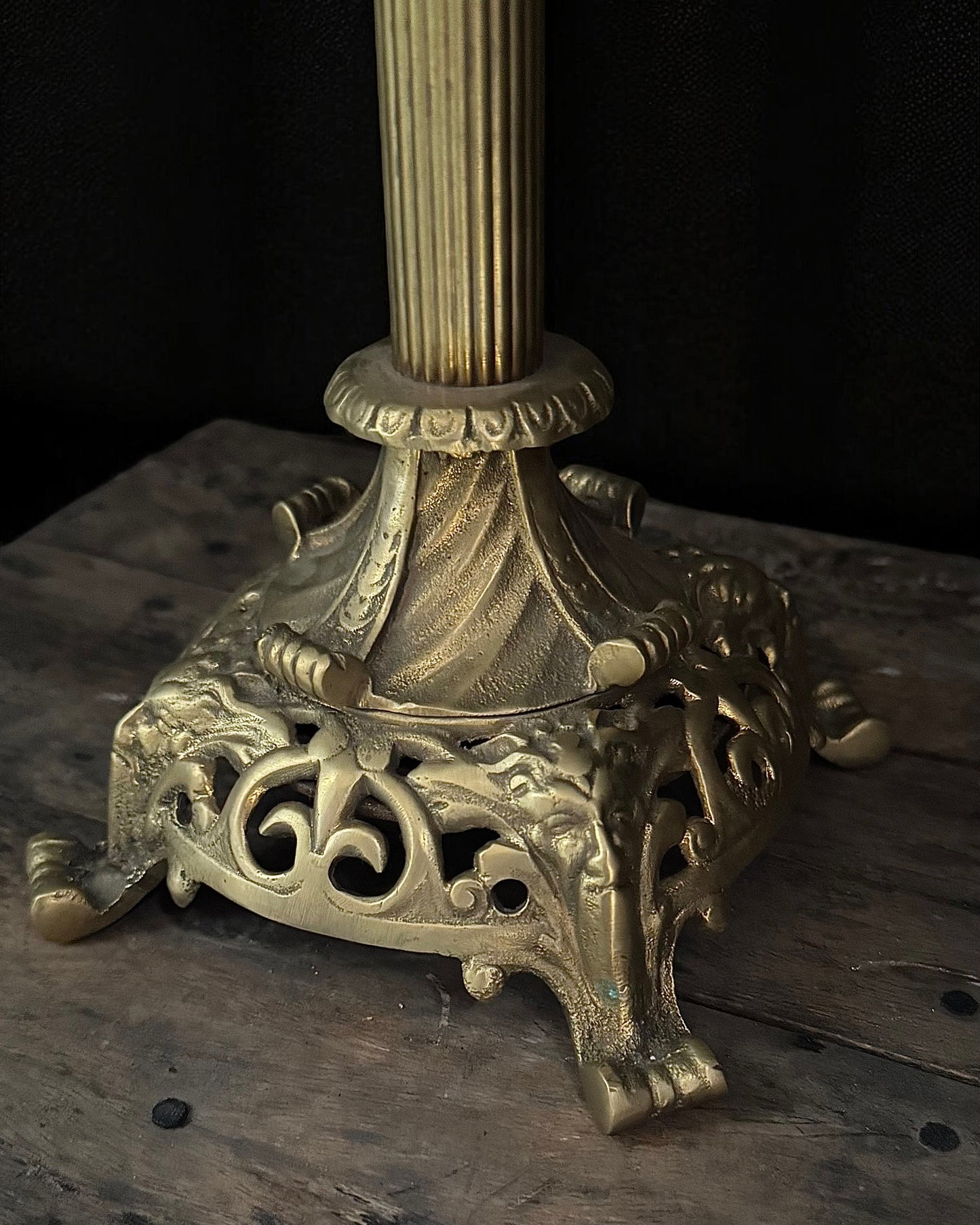 Antique Hinks & Sons Patent British Oil Lamp (circa 1870-1885)