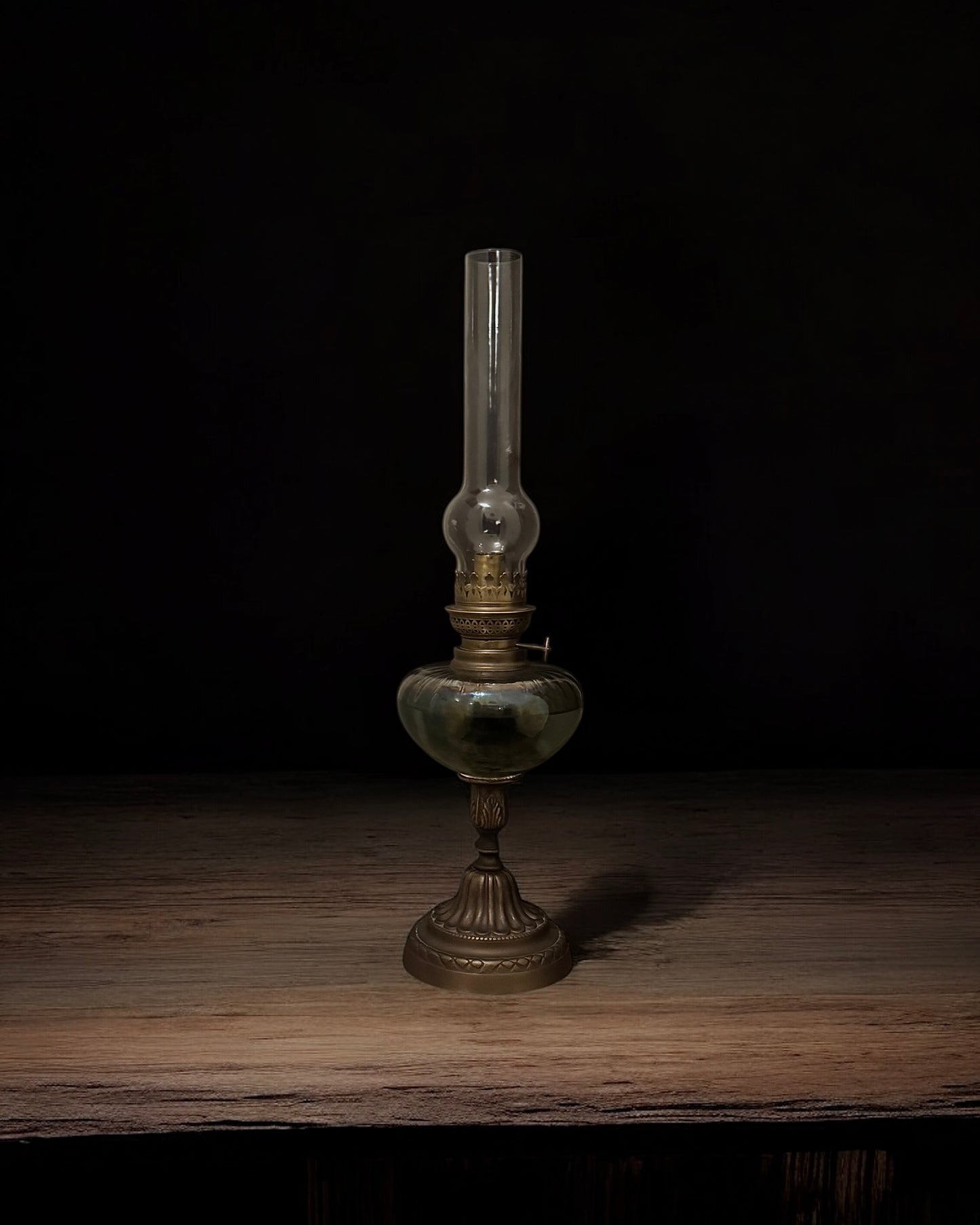 Early 20th Century British Kerosene Lamp