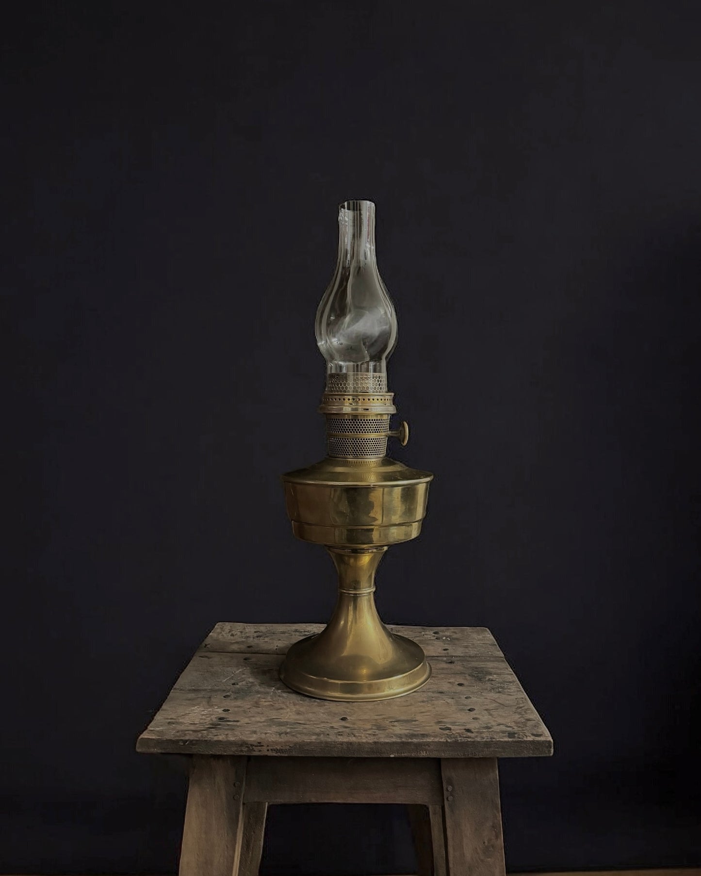 British Kerosene Oil Lamp - Super Aladdin, circa 1930-1940