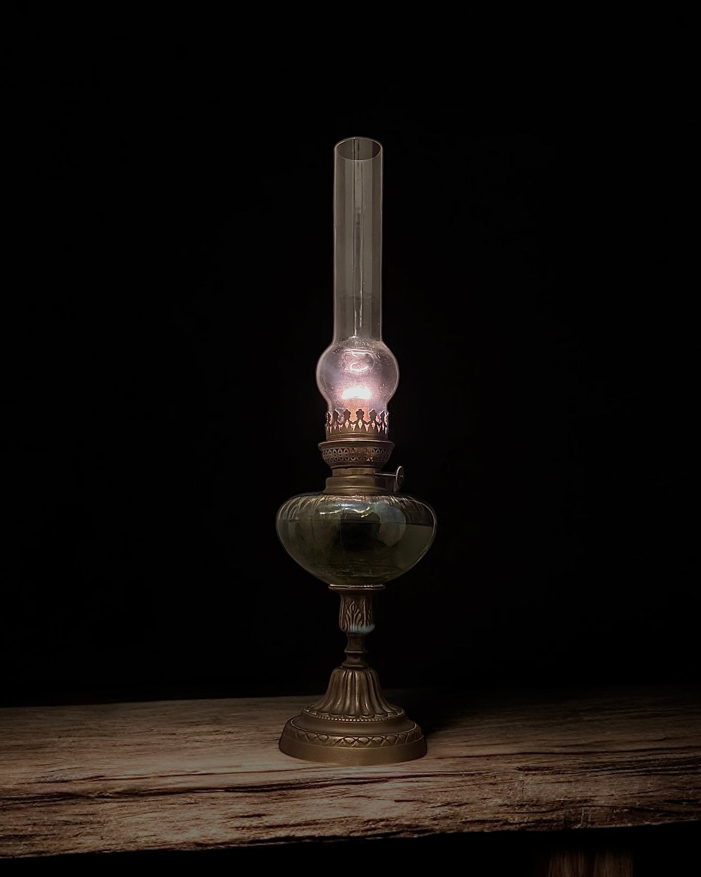 Early 20th Century British Kerosene Lamp