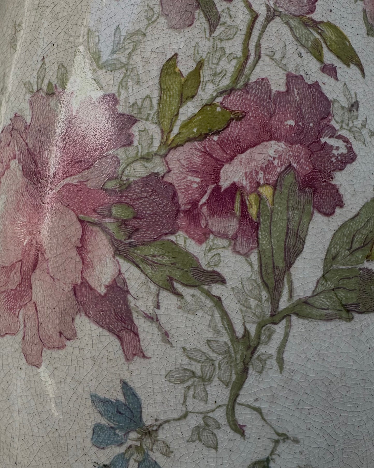 19th-century Victorian European Mantel Vase, c.1850-1880.