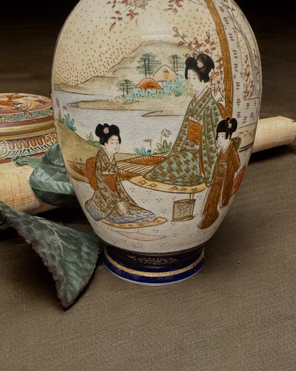 Signed Japanese Mini Satsuma Vase, Hand-Painted, Meiji Period (between 1880-1900)