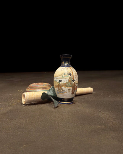 Signed Japanese Mini Satsuma Vase, Hand-Painted, Meiji Period (between 1880-1900)