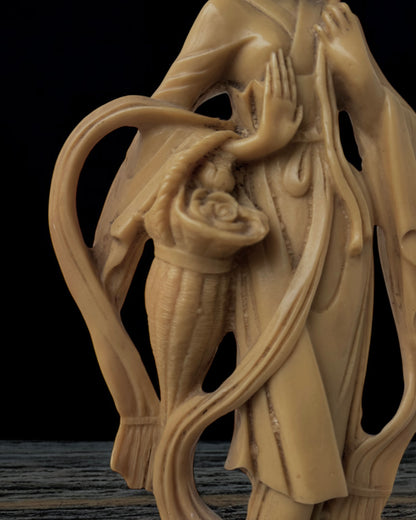 Japanese Geisha Figure