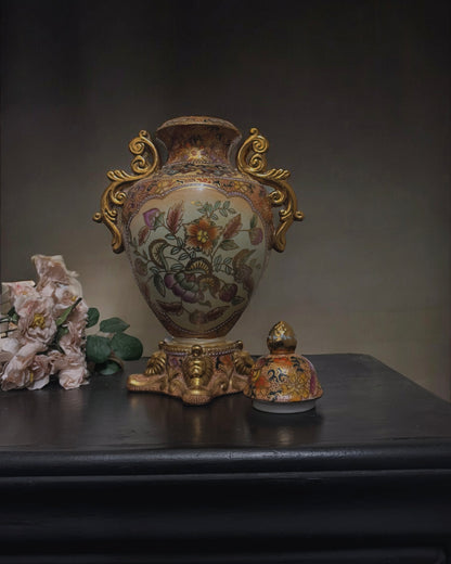 Vintage Chinese Urn