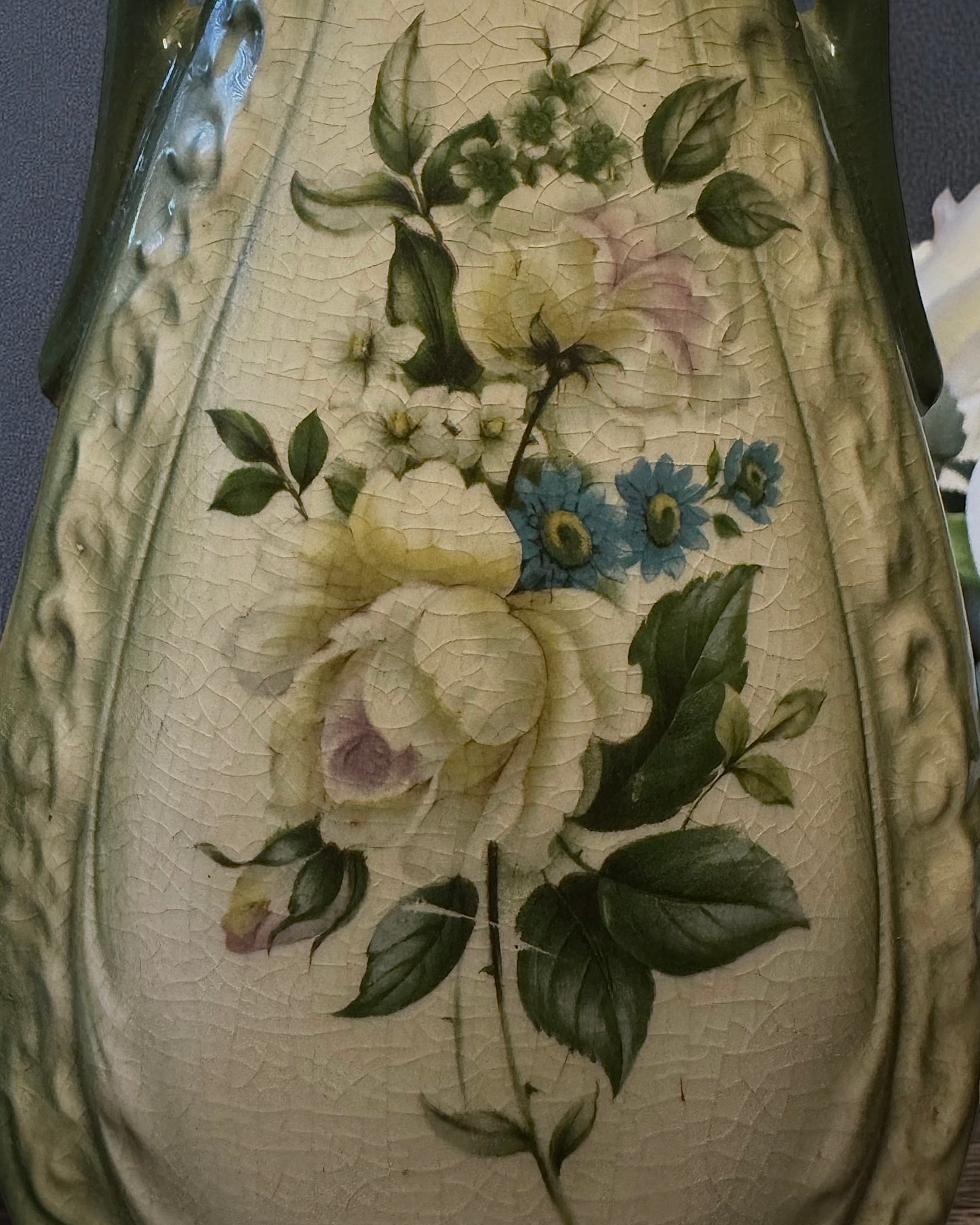 Rockingham-Revival English Earthenware Vase, Early-Mid century (c. 1930-1950)
