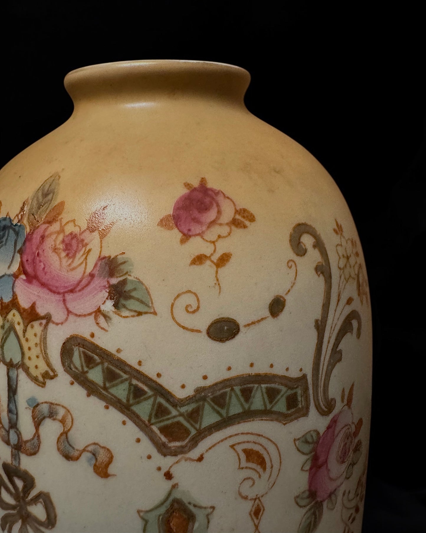 English Crown Devon “Perth” Pattern Vase, Fielding & Co., Stoke-on-Trent, circa 1913-14