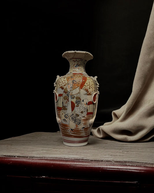 Signed Japanese Satsuma Vase - Meiji Period Late 19th Century (circa 1870-1890), Handmade/Hand-Painted