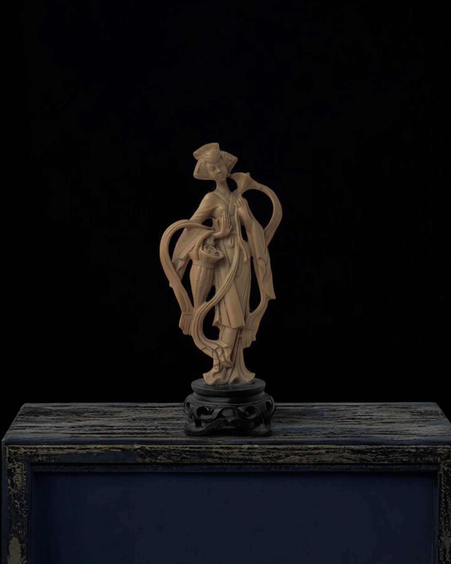 Japanese Geisha Figure